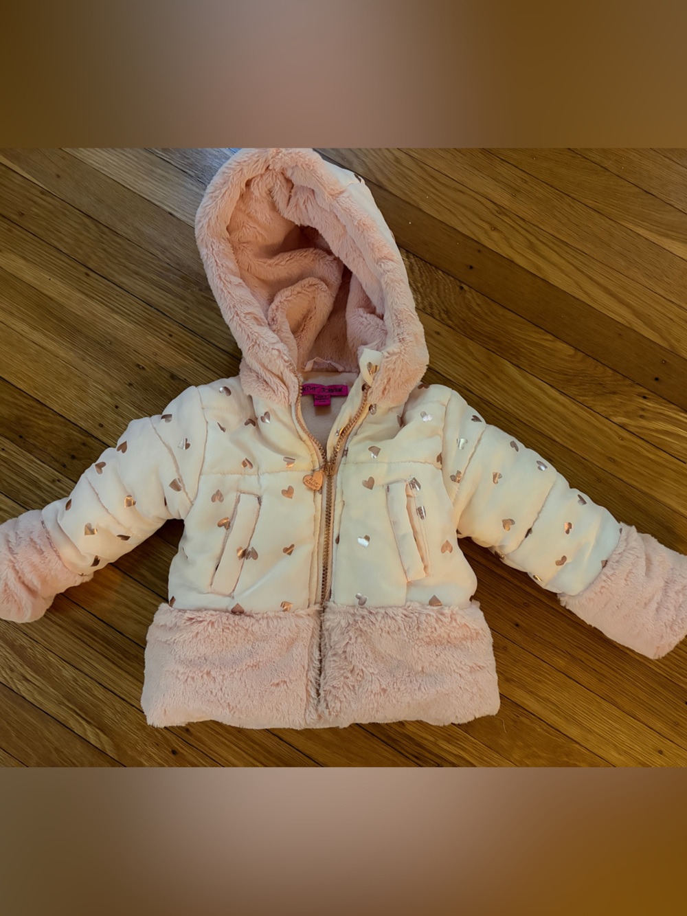 Betsy Johnson hooded puffer jacket 24m